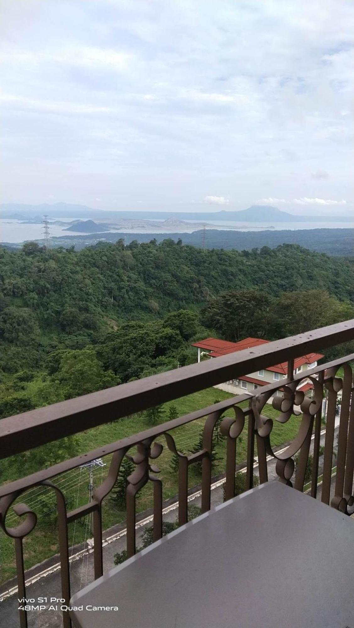 Splendido Tagagtay Taal Lake Staycation Free Parking Netflix No Free Pool Tagaytay City Bagian luar foto