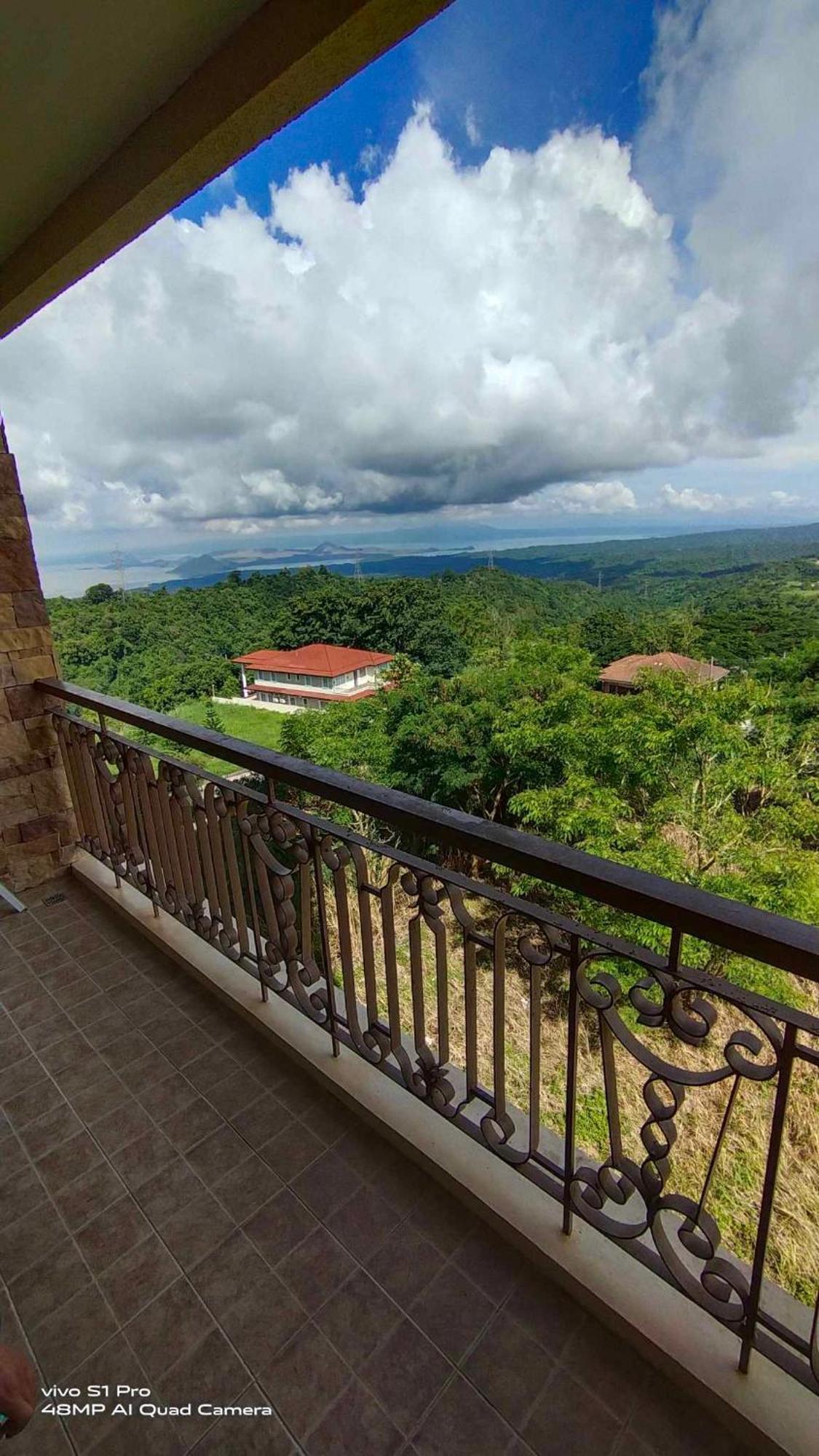 Splendido Tagagtay Taal Lake Staycation Free Parking Netflix No Free Pool Tagaytay City Bagian luar foto