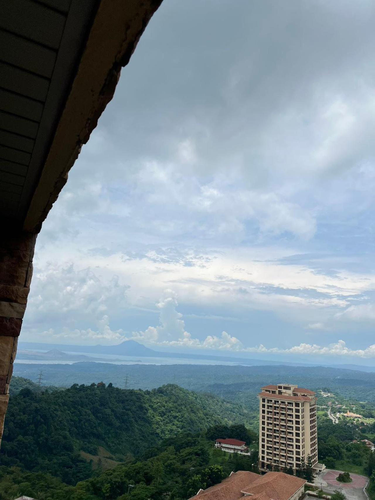 Splendido Tagagtay Taal Lake Staycation Free Parking Netflix No Free Pool Tagaytay City Bagian luar foto