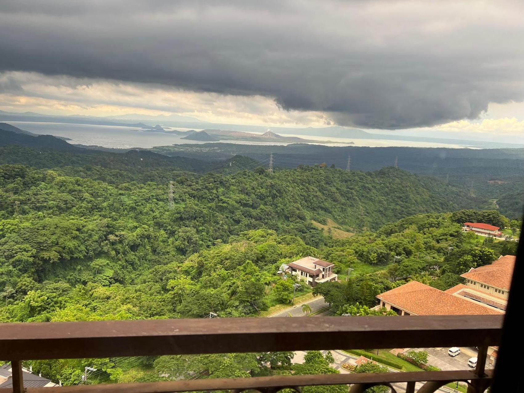 Splendido Tagagtay Taal Lake Staycation Free Parking Netflix No Free Pool Tagaytay City Bagian luar foto