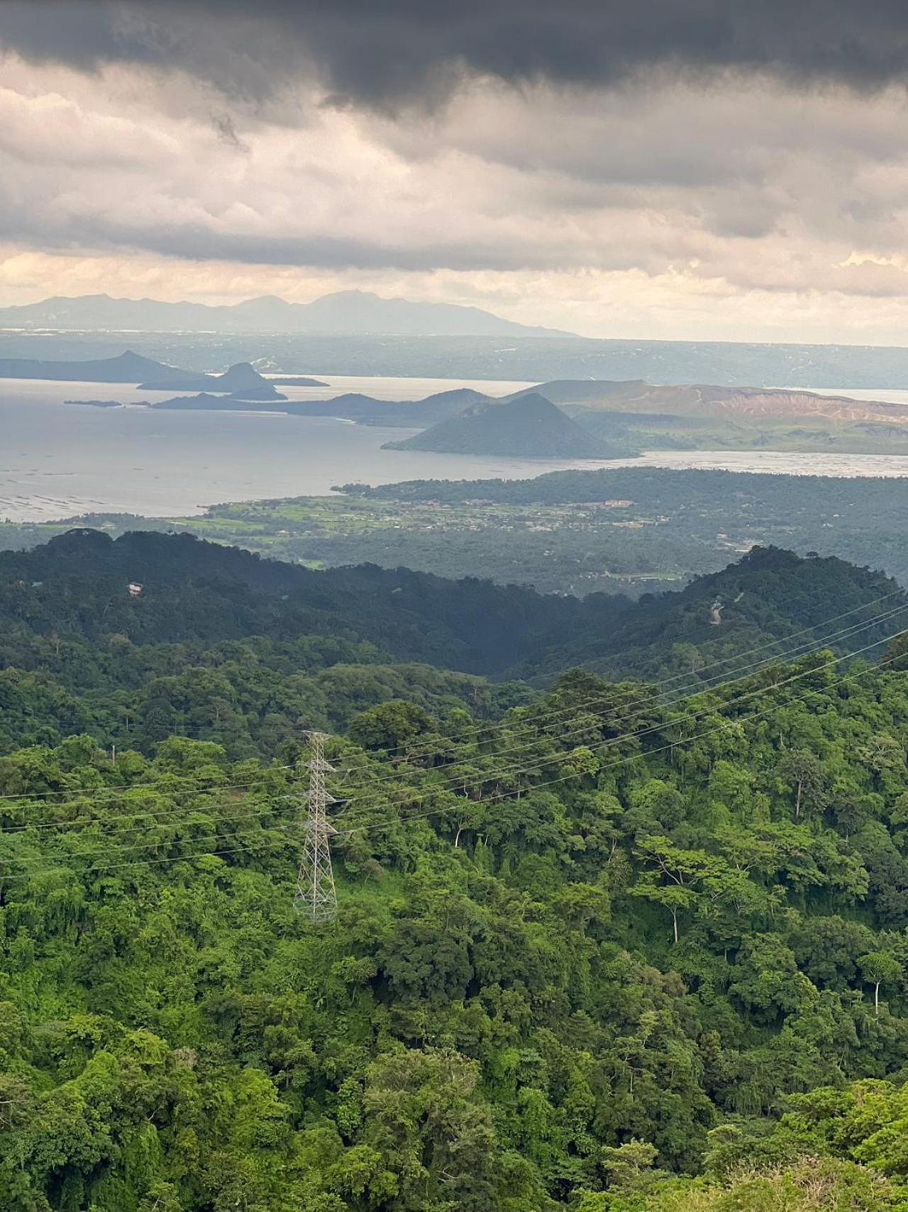 Splendido Tagagtay Taal Lake Staycation Free Parking Netflix No Free Pool Tagaytay City Bagian luar foto